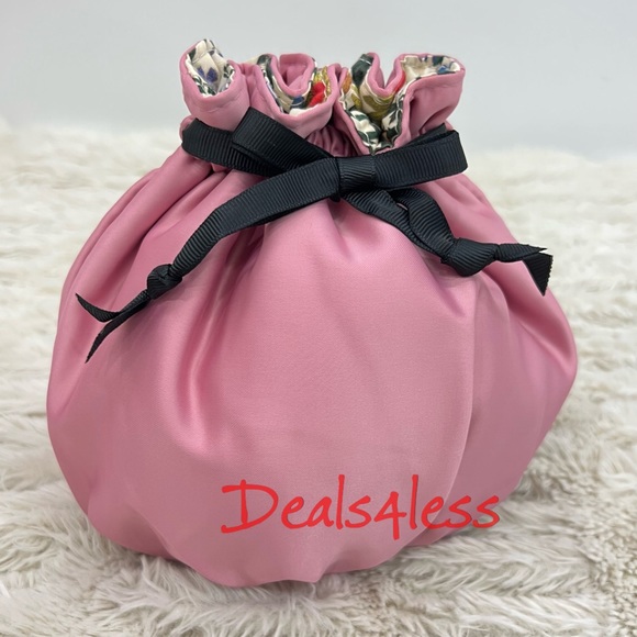 Gucci Pouch Drawstring Bag Cosmetic Pouch Travel Case Purse Lined Floral